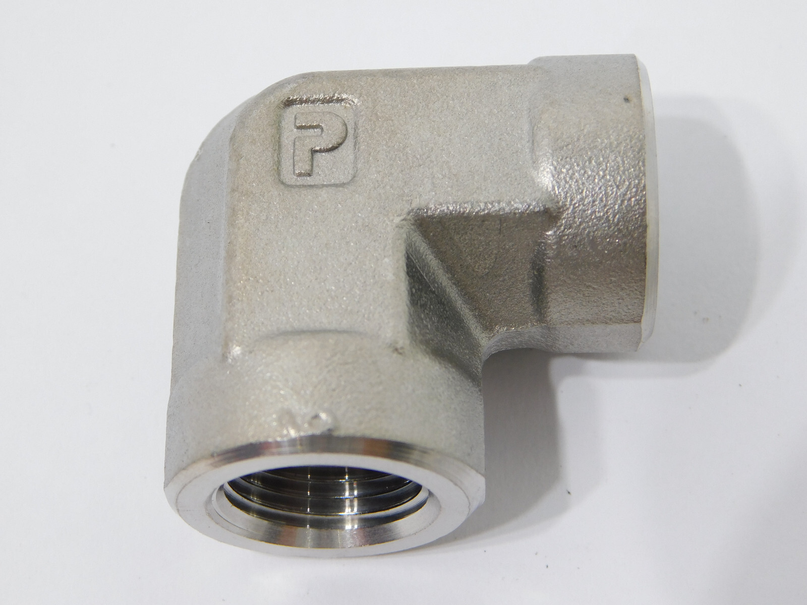 AMAT Applied Materials 3300-01727 3/8″ x 3/8″ FxF NPT 90 Elbow 316 SS