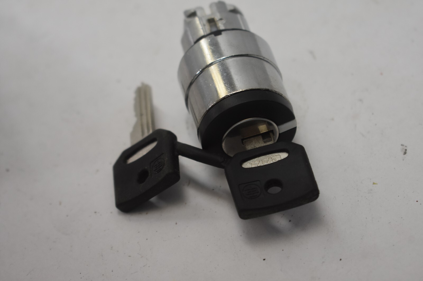 Head For Key Switch Selector w 2 Keys Compatible With Schneider Electric