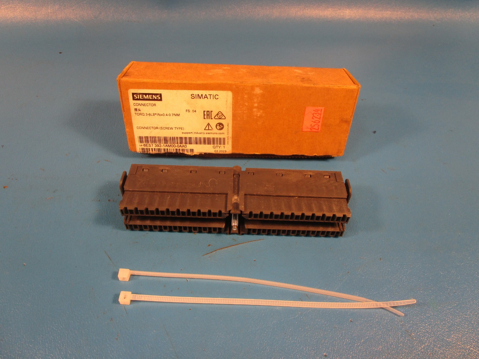 Siemens 6ES7 392-1AM00-0AA0, FRONT CONNECTOR, SIMATIC S7-300, 40 POLE