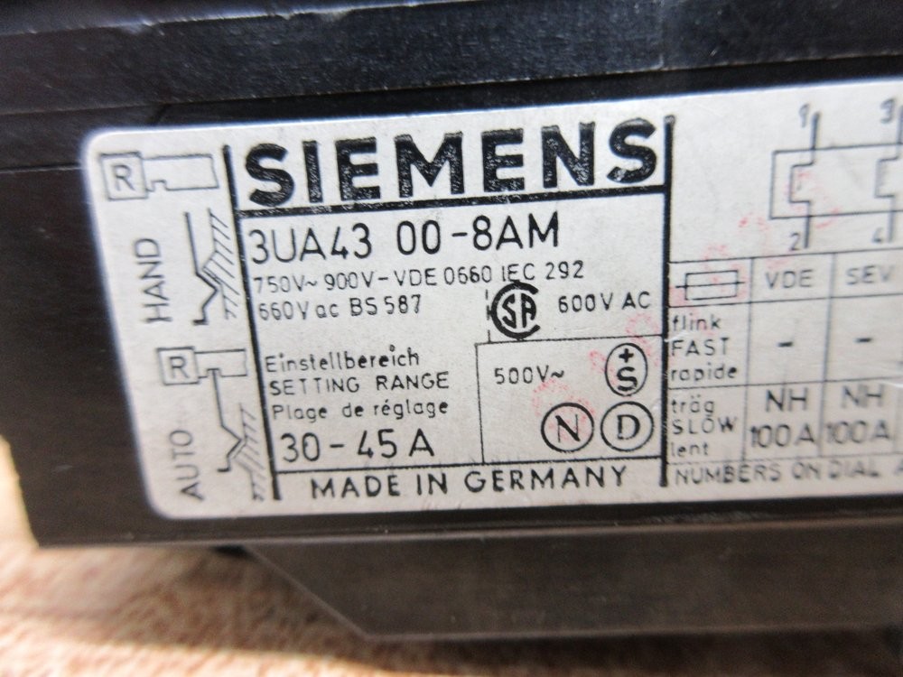 Siemens 3UA43 00-8AM Overload Relay 3AU43008AM Broken Push Button