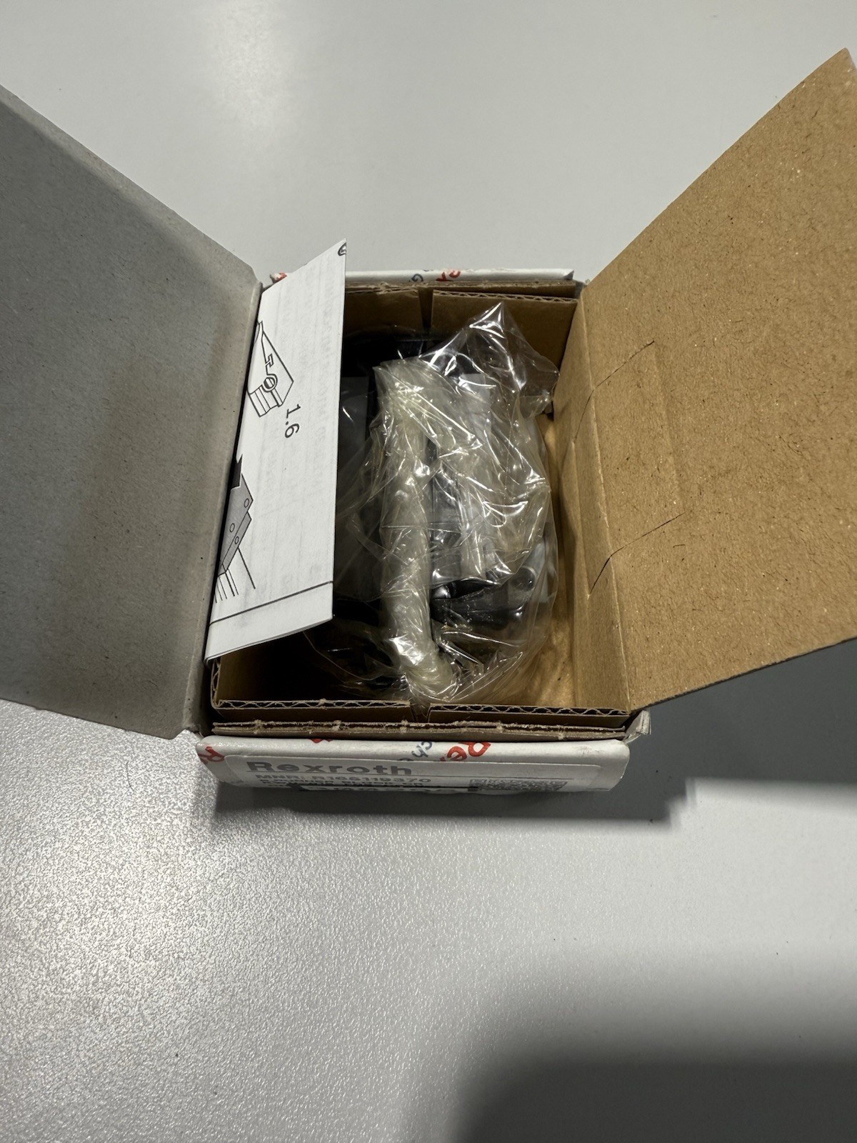Bosch Rexroth R165119370 / KWD-015-FNS-C0-H-1 Ball Runner Block CR *NEW IN BOX*