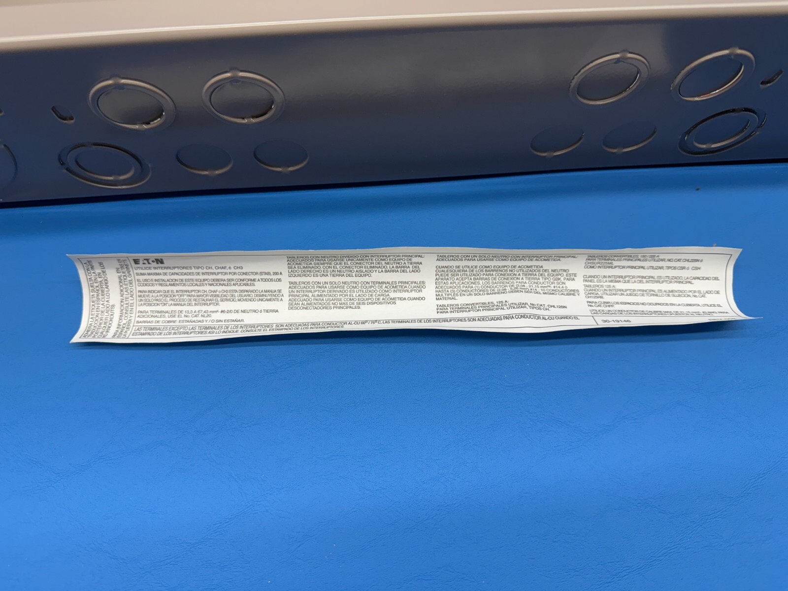 Eaton CH24L125C Type-1 125A 120/240VAC Indoor Main Lug Loadcenter Enclosure