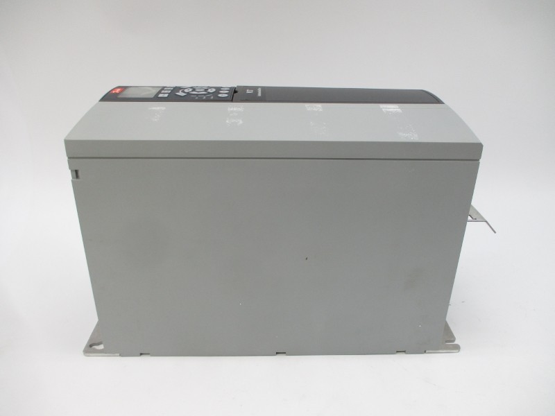 DANFOSS FC-302P11KT5E20H1XGXXXXSXXXXAXBXCXXXXDX 131B9826 380-500V 22/19A NSMP
