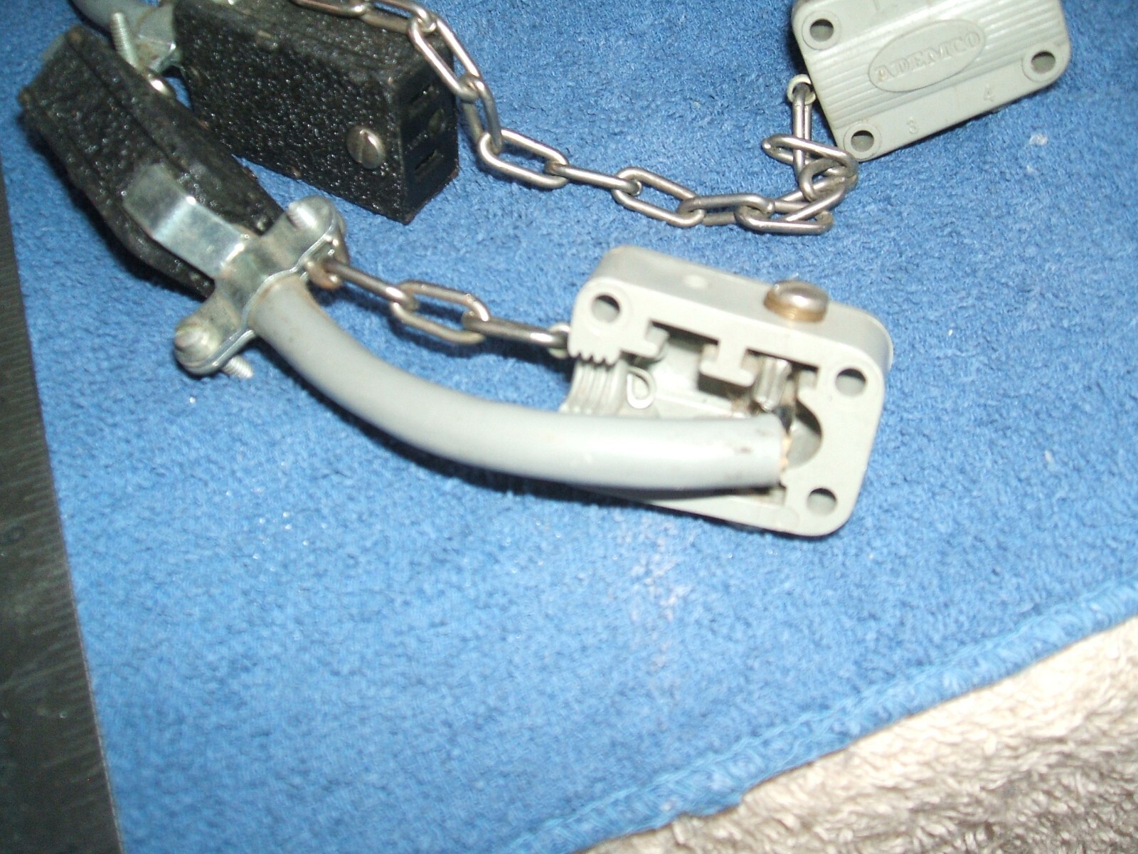 OLD STYLE METAL/PLASTIC ADEMCO 69 GARAGE DOOR PULL APART 2 WIRE CHAIN CONTACT