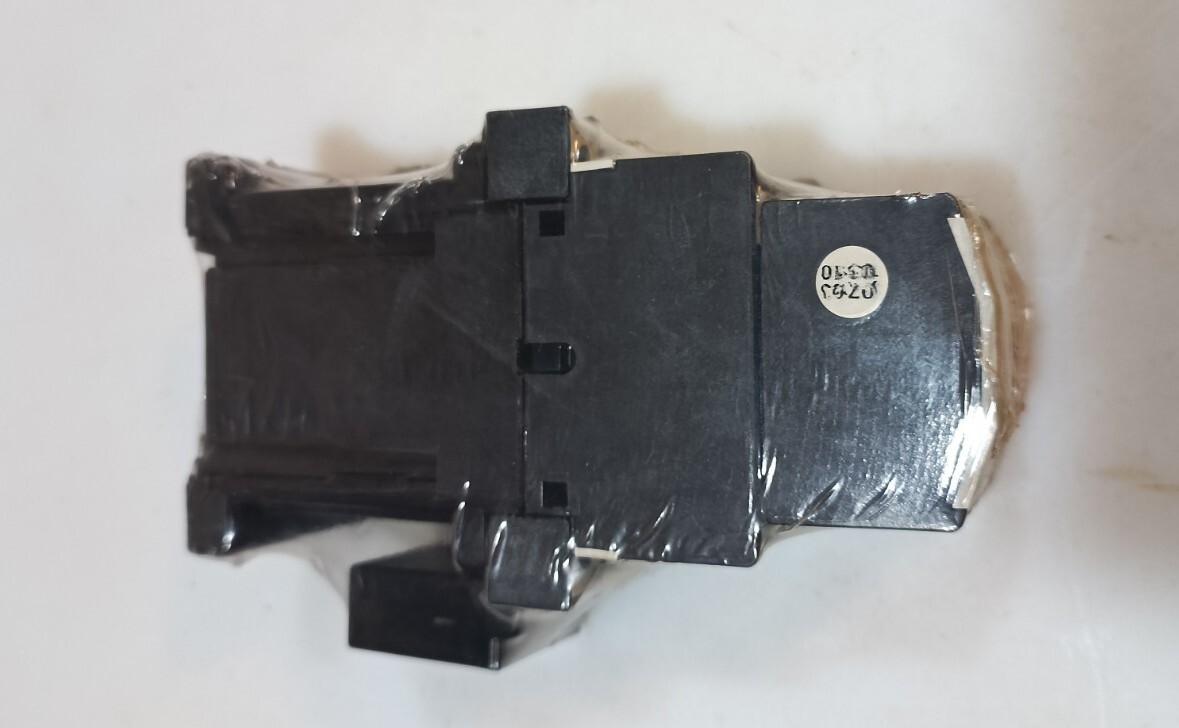 MOELLER DIL 00 M-G Contactor/ Overload Relay (24VDC-Coil)-(20-Amp)