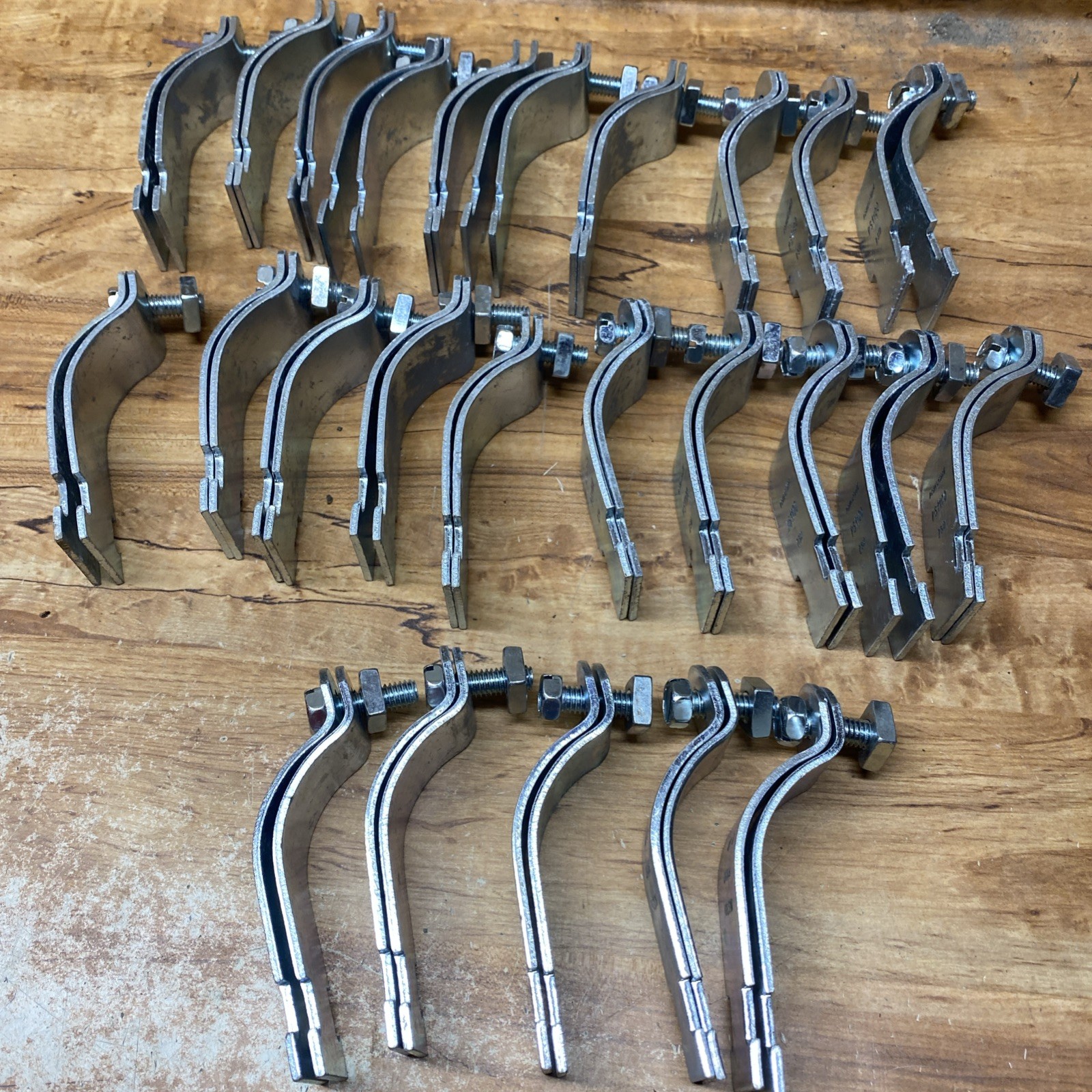 Unistrut P1117 & Powerstrut PS11000 Pipe Clamp 2″ Pipe Galvanized Lot of 25 Set