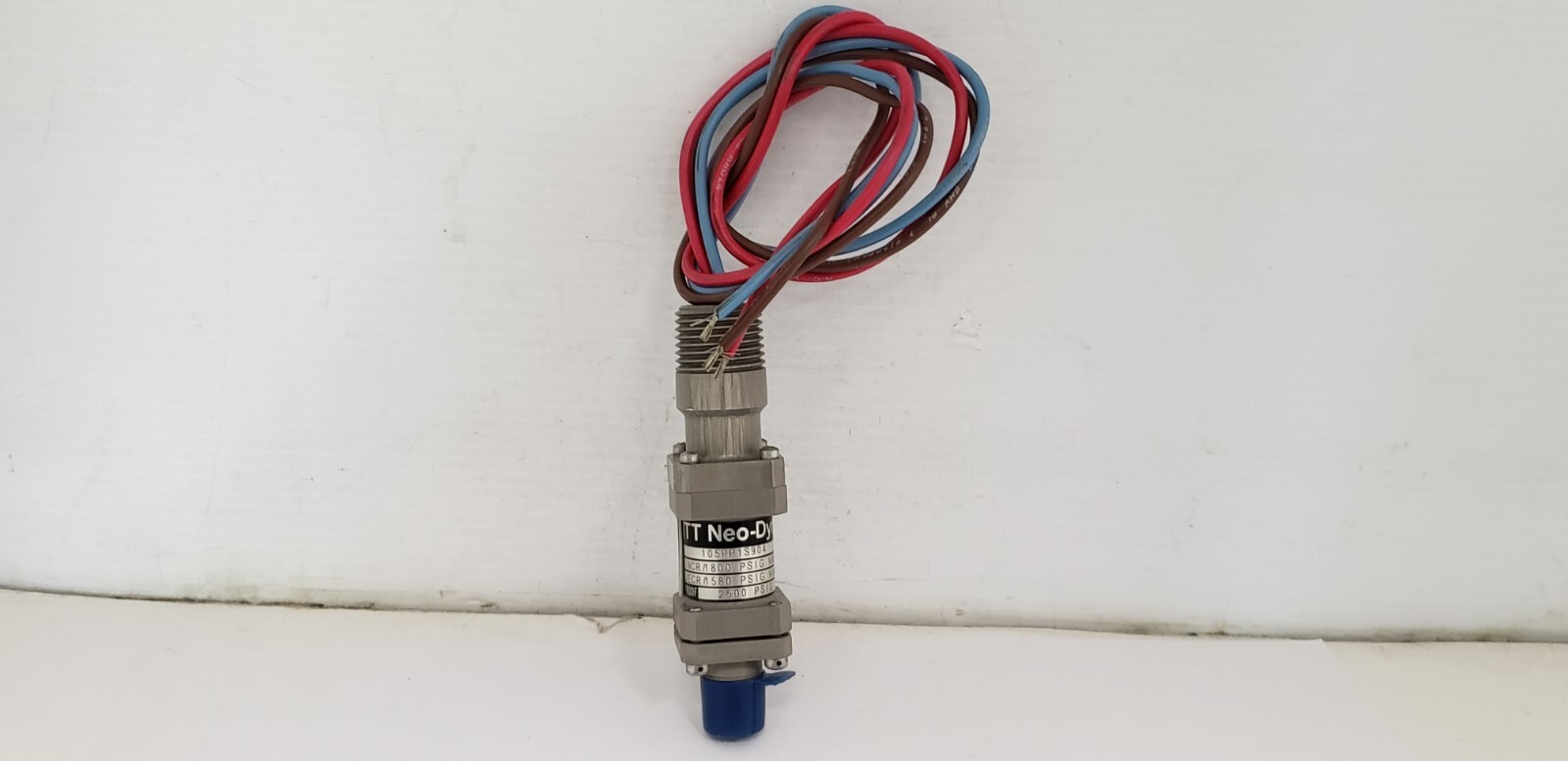 ITT NEO-DYN 105PP1S904 PRESSURE SWITCH, 7 AMP, 125/250VAC, 1800 PSIG MAX, NNB