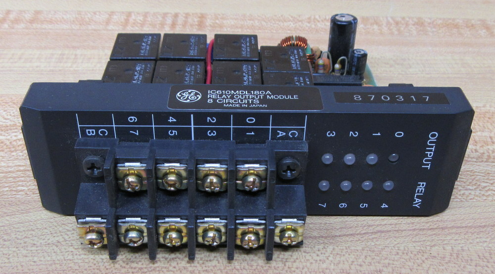 General Electric IC610MDL180A 8-Pt Relay Output Module