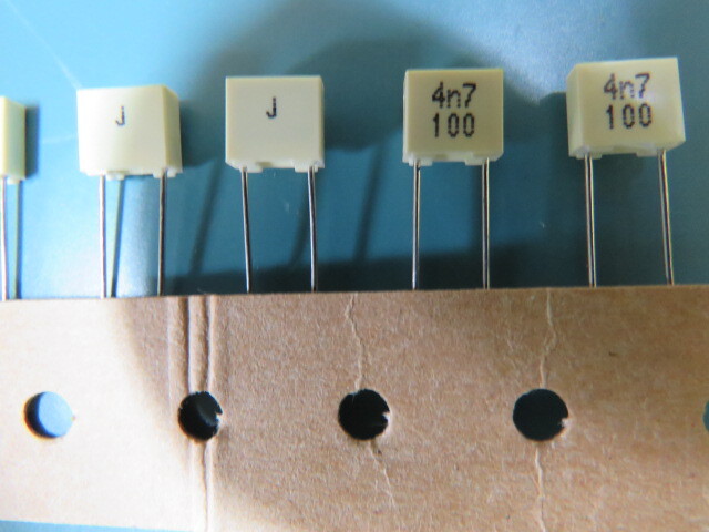 ARCOTRONICS R82EC1470DQ50J Qty of 200 per Lot 4700 pF Film Capacitor 63V 100V P