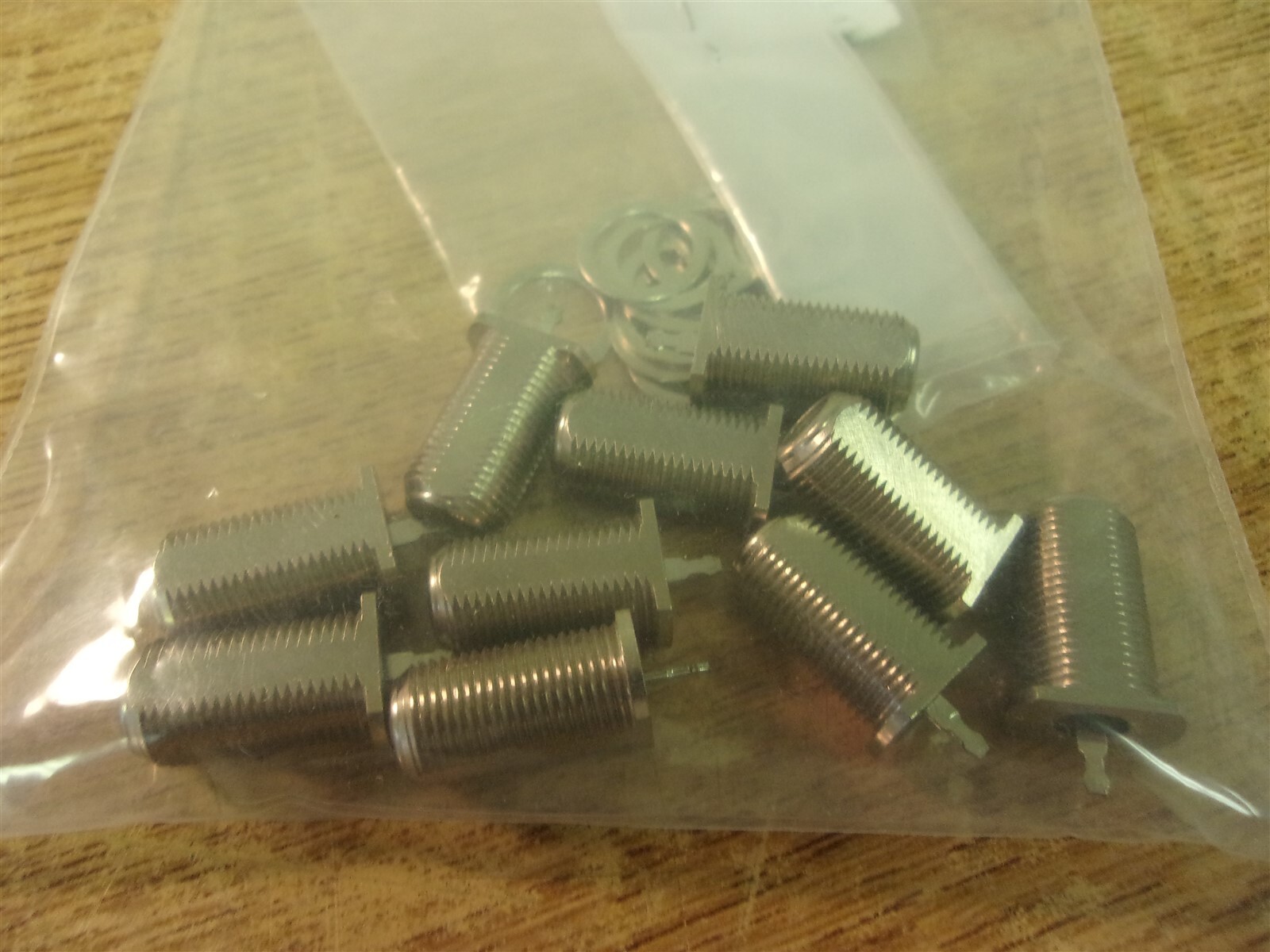NEW Female Chassis Mount CFS-0187 *FREE SHIPPING*