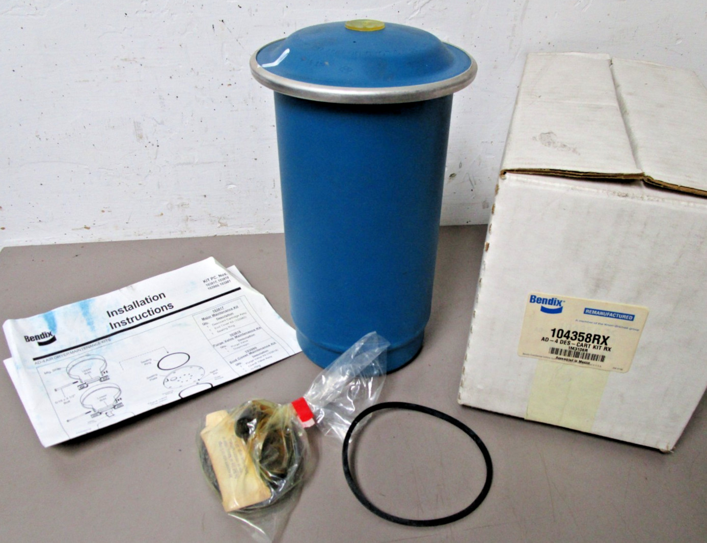 Bendix AD-4 Air Dryer Desiccant Cartridge Kit 104358RX Reman