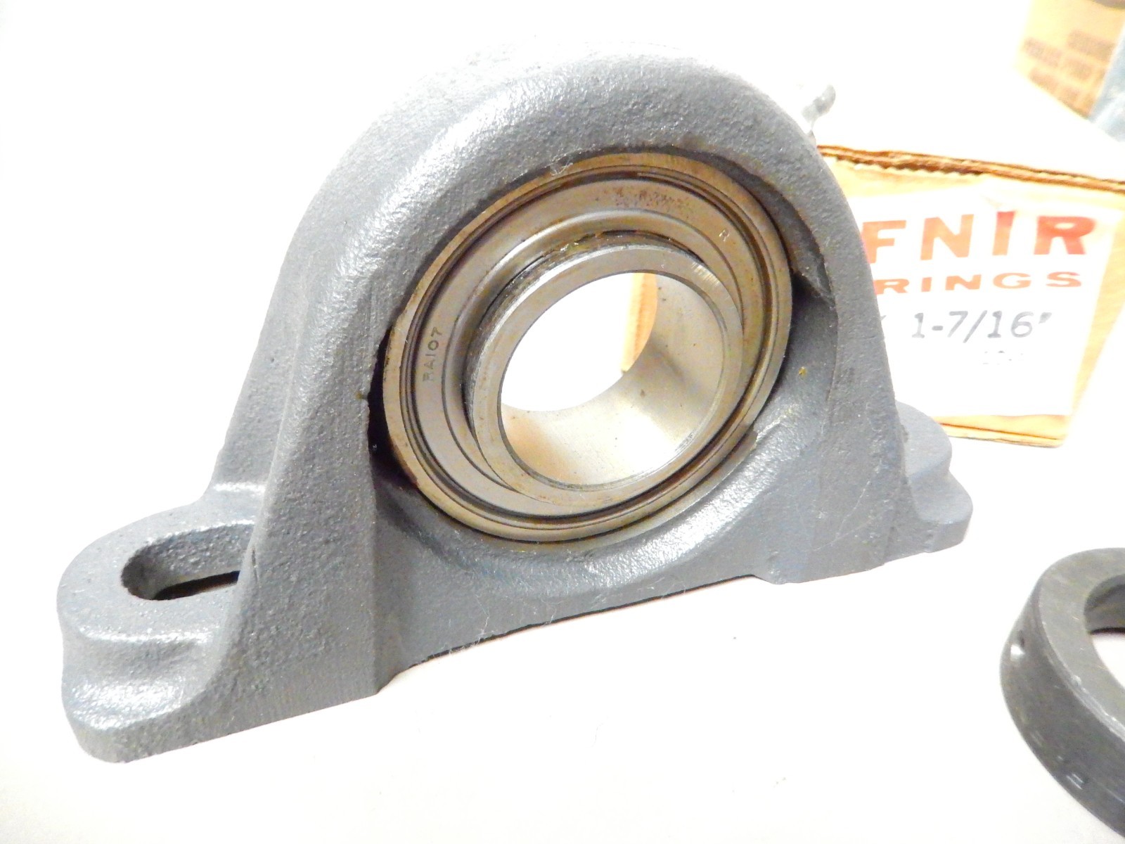 Fafnir VAK 1 7/16″ Pillow Block Bearing 2 Bolt Mount With Locking Collar 1-7/16″