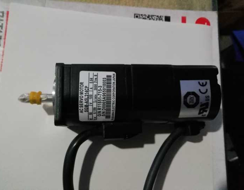 YASKAWA  SGM-A5L314CP SERVO MOTOR