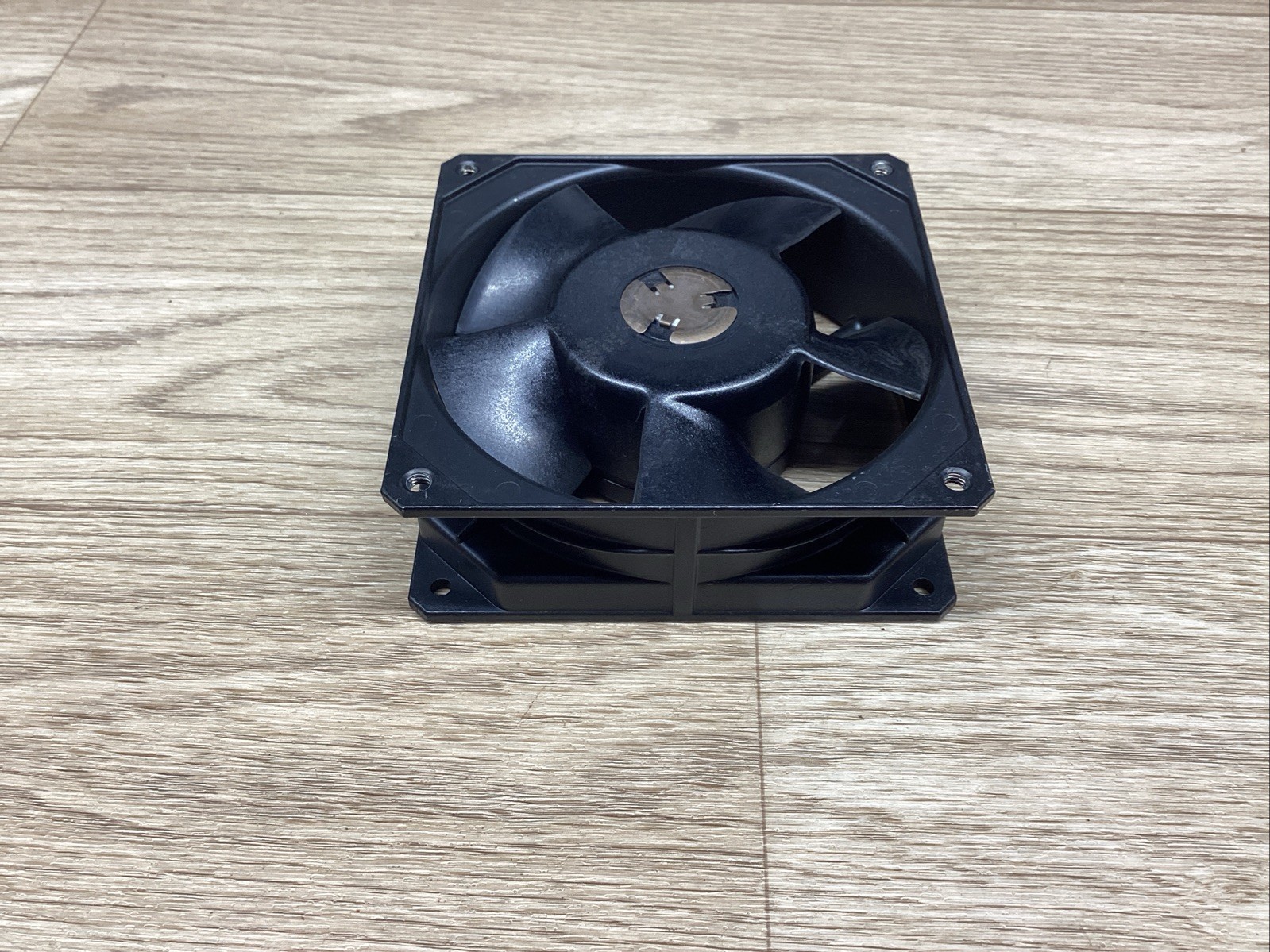 NOS ETRI MODEL 125 XR 125 XR 182 50/60HZ 115V 260/200MA 18/15W FAN #824F131*CO