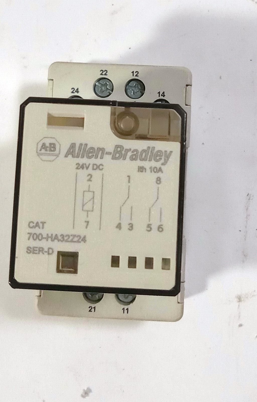 1 USED A-B 700-HN100 SER D RELAY BASE W/ 700-HA32Z24-3-4 SER C RELAY *MAKE OFFER