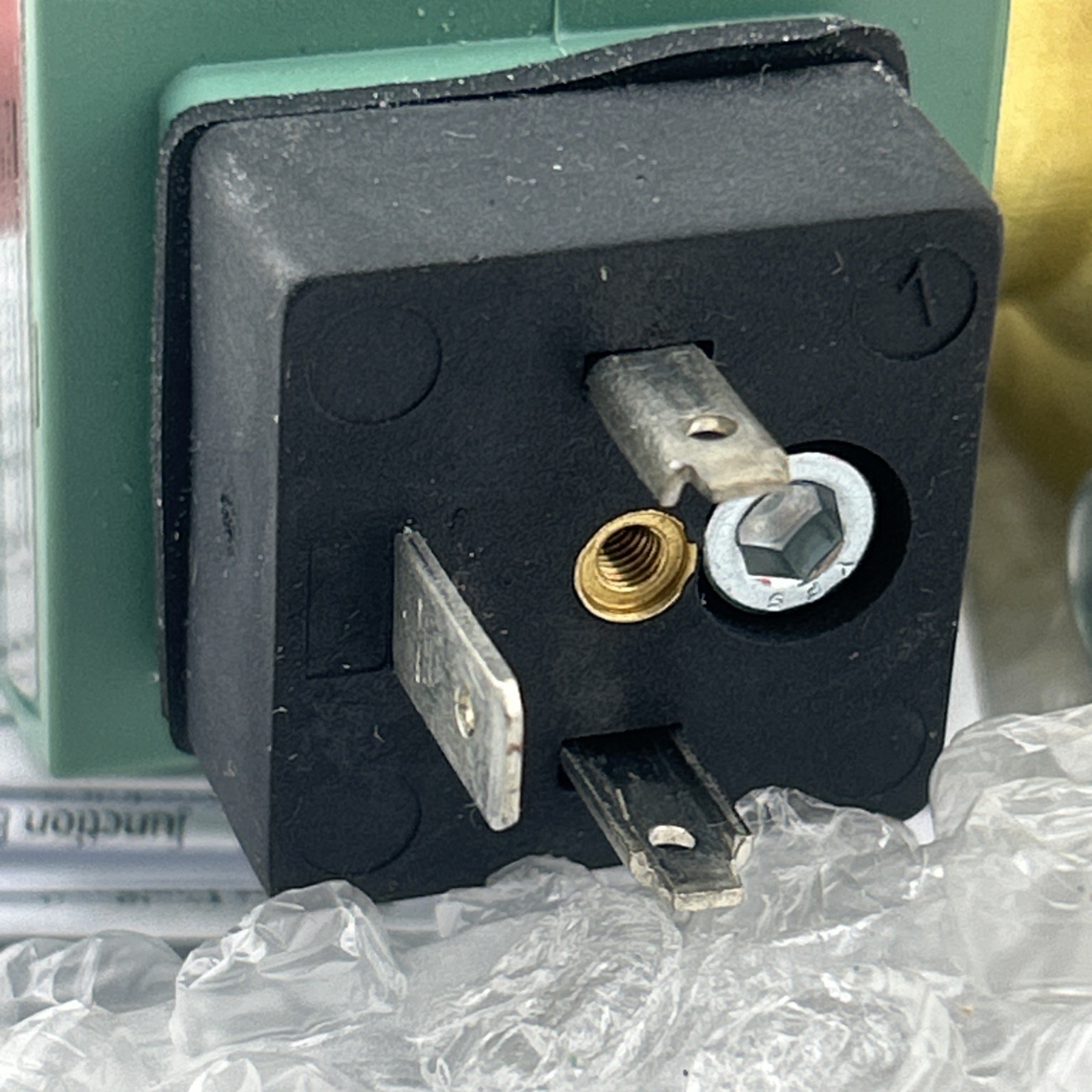 ASCO RED HAT 3/8″ 24VDC SOLENOID VALVE SC8210G001 NOS free ship USA