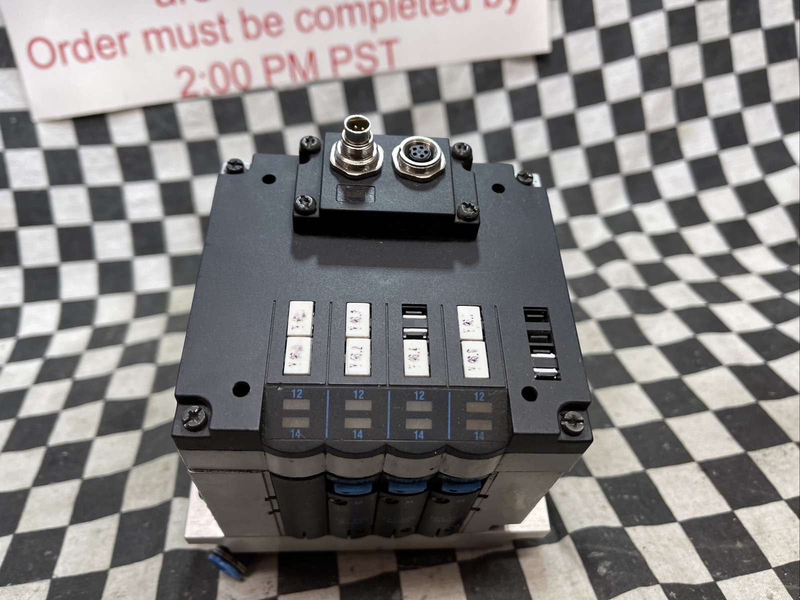 FESTO CPV14-GE-FB-4 CPV-14-VI CPV14-VI-P4-1/8-B 162550 161360 18260 18210 152425