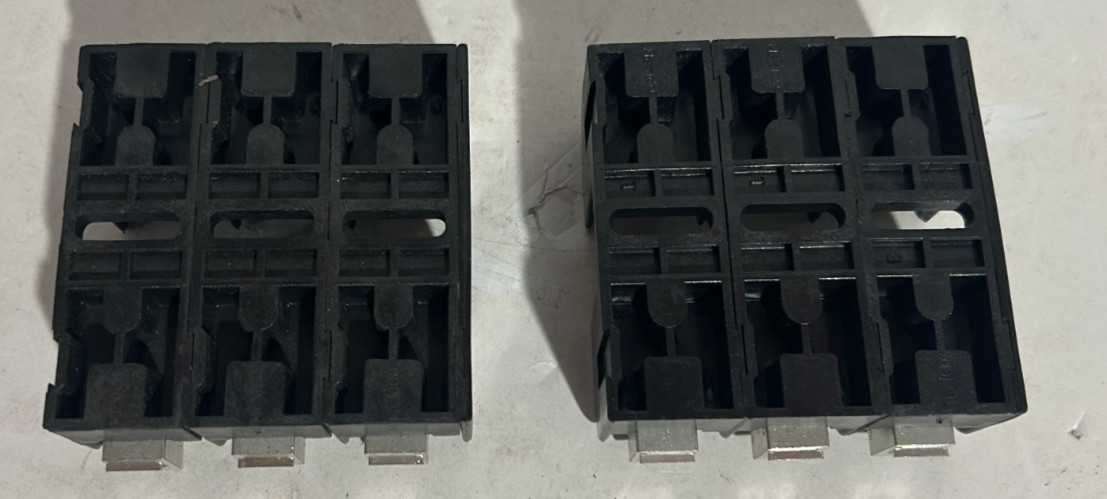 2 pcs Ferraz-Shawmut/Mersen 20308 30A 250V Fuse block NEW NEW NEW