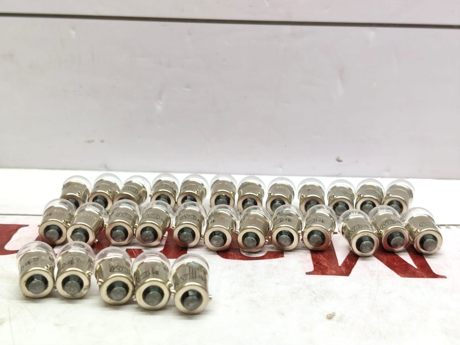 Izumi LS-3 30V1W-M LOT OF 29 Miniature Lamp Light Bulb