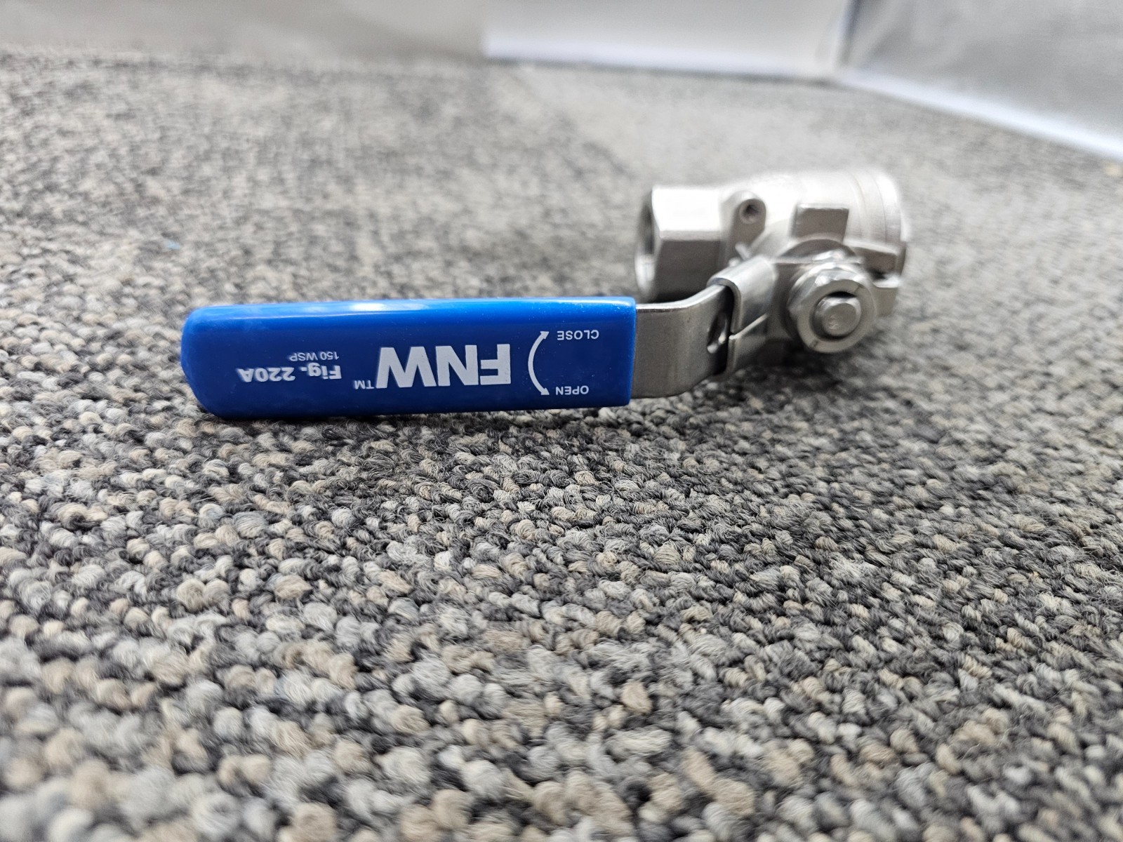 Fnw FNW220AD 1/2″ Full Port Locking Lever 2000# Ball Valve Stainless