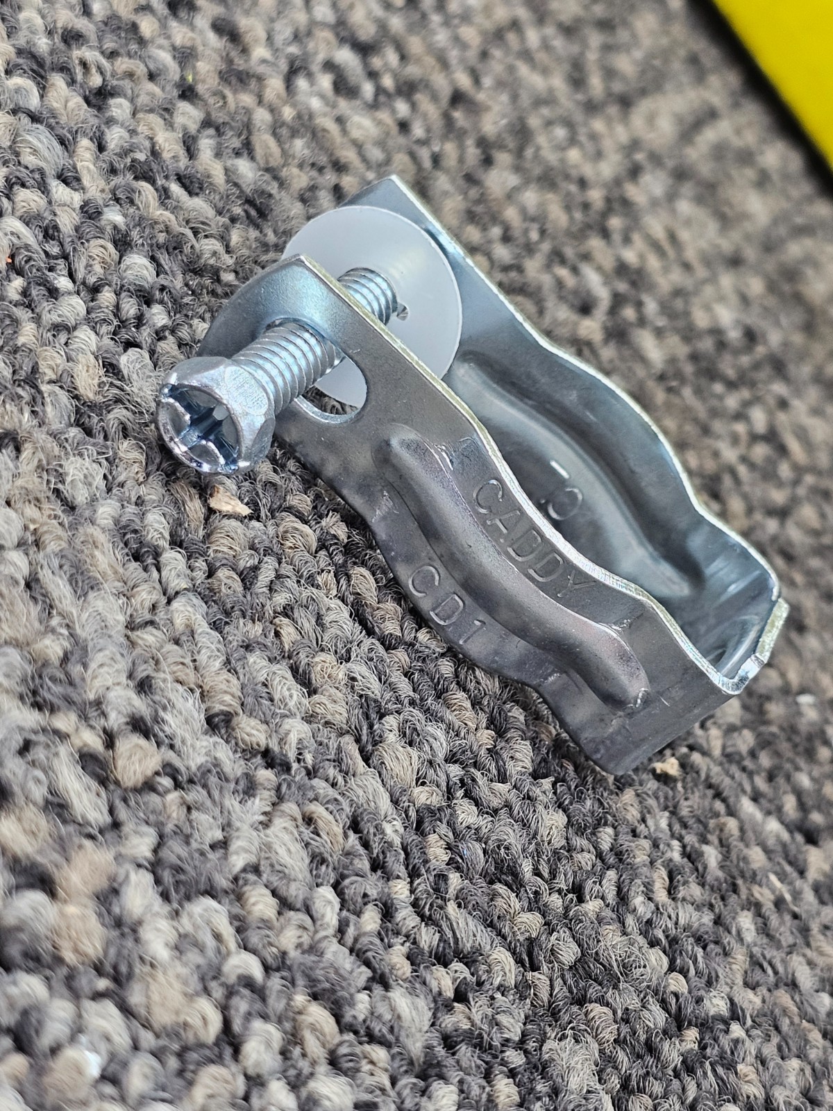 (QTY 100) nVent Caddy CD1B Bolt Close Conduit/Pipe Clamp 3/4 EMT 50/200 lb