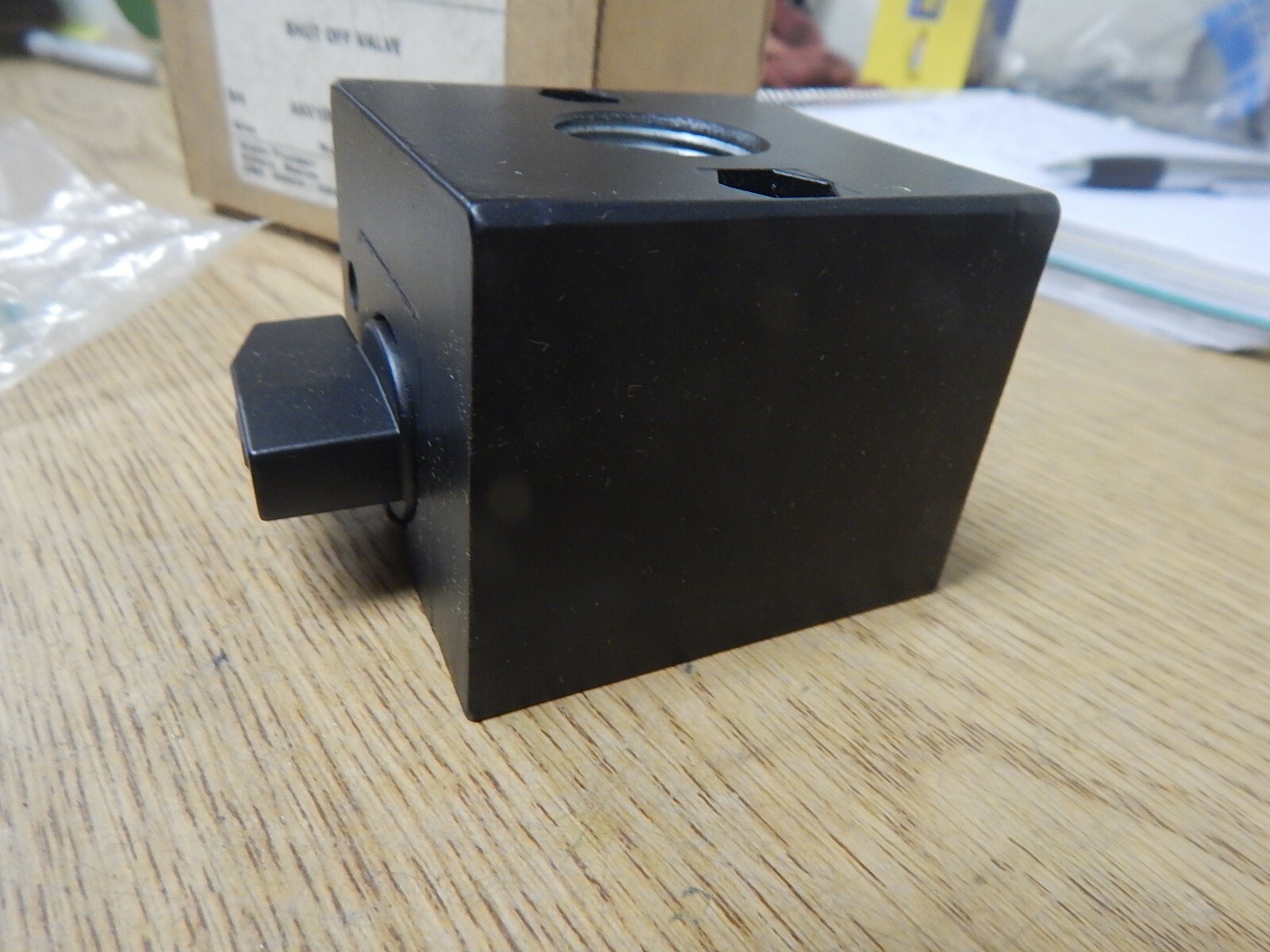 NEW Watts 992 3/4 AKV105-06MI 300 Shut Off Valve *FREE SHIPPING*