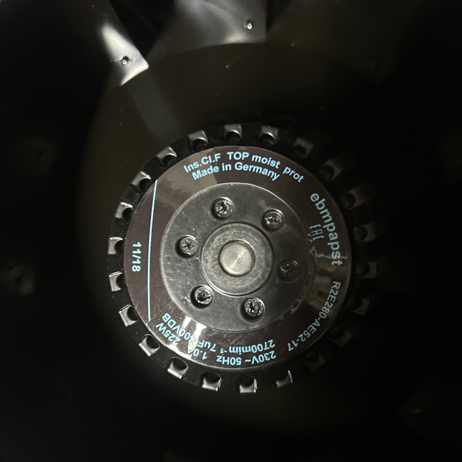 Dented ebmpapst R2E280-AE52-17 Centrifugal Cooling Fan 230VAC 1A 225W 2700rpm