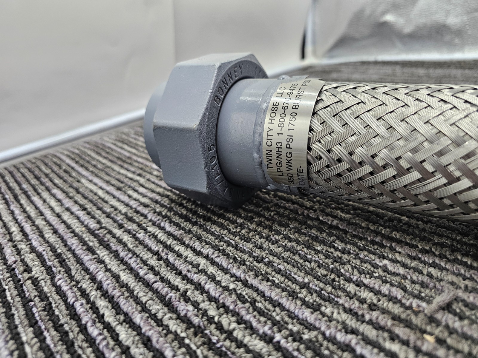 TCH Stainless Braided Hose 1-1/2 LPG/NH3, 1750 Burst PSI