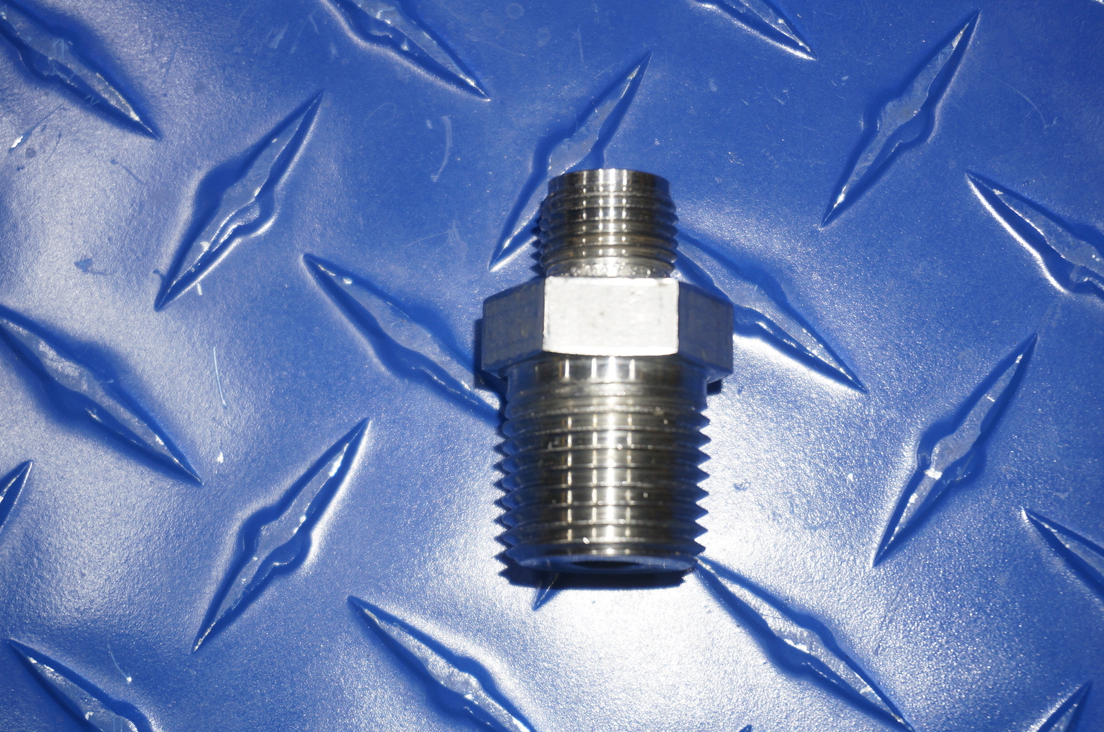 PARKER 3/8″ TUBE TO 1/2″ NPT STRAIGHT MALE TO MALE 316 SST 6MSC8N-316