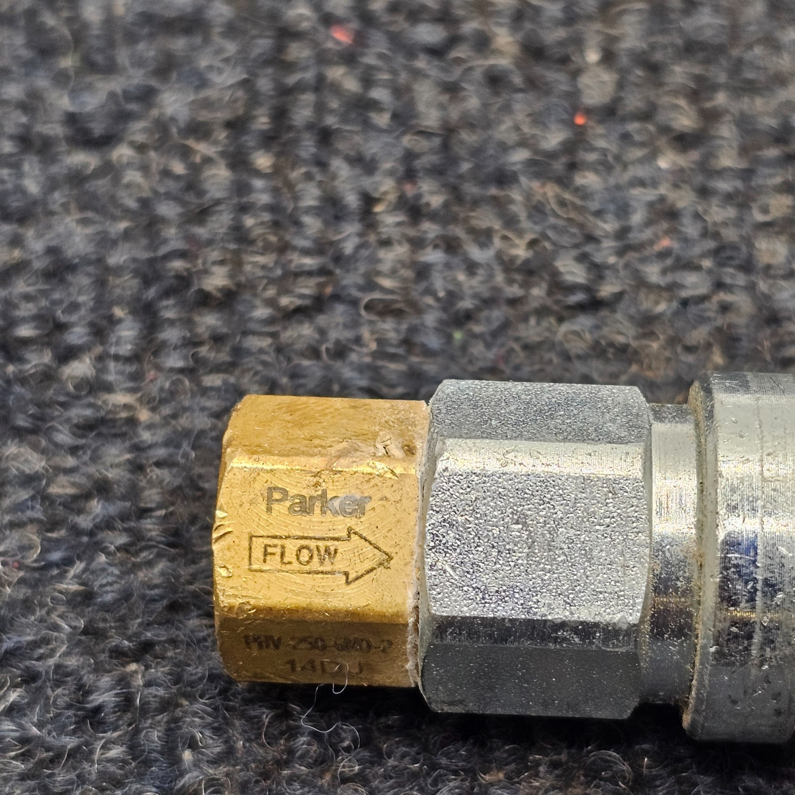 (QTY 1) PARKER PRV-250-6MO-2, PD Style Test Port Coupler, 14DJ