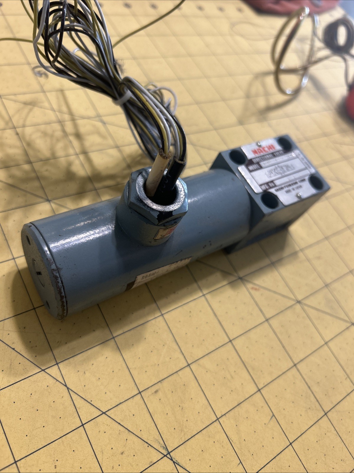Nachi Directional Valve For Okuma Machine S-G01-C5-C1H-7687B – 110 V, 60 Hz