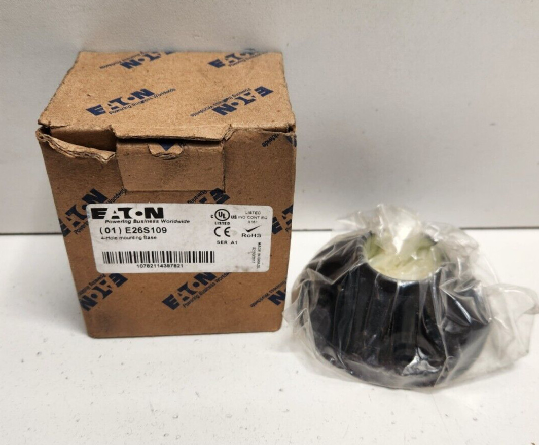 NEW OLD STOCK! EATON SER.A1 4-HOLE MOUNTING BASE E26S109