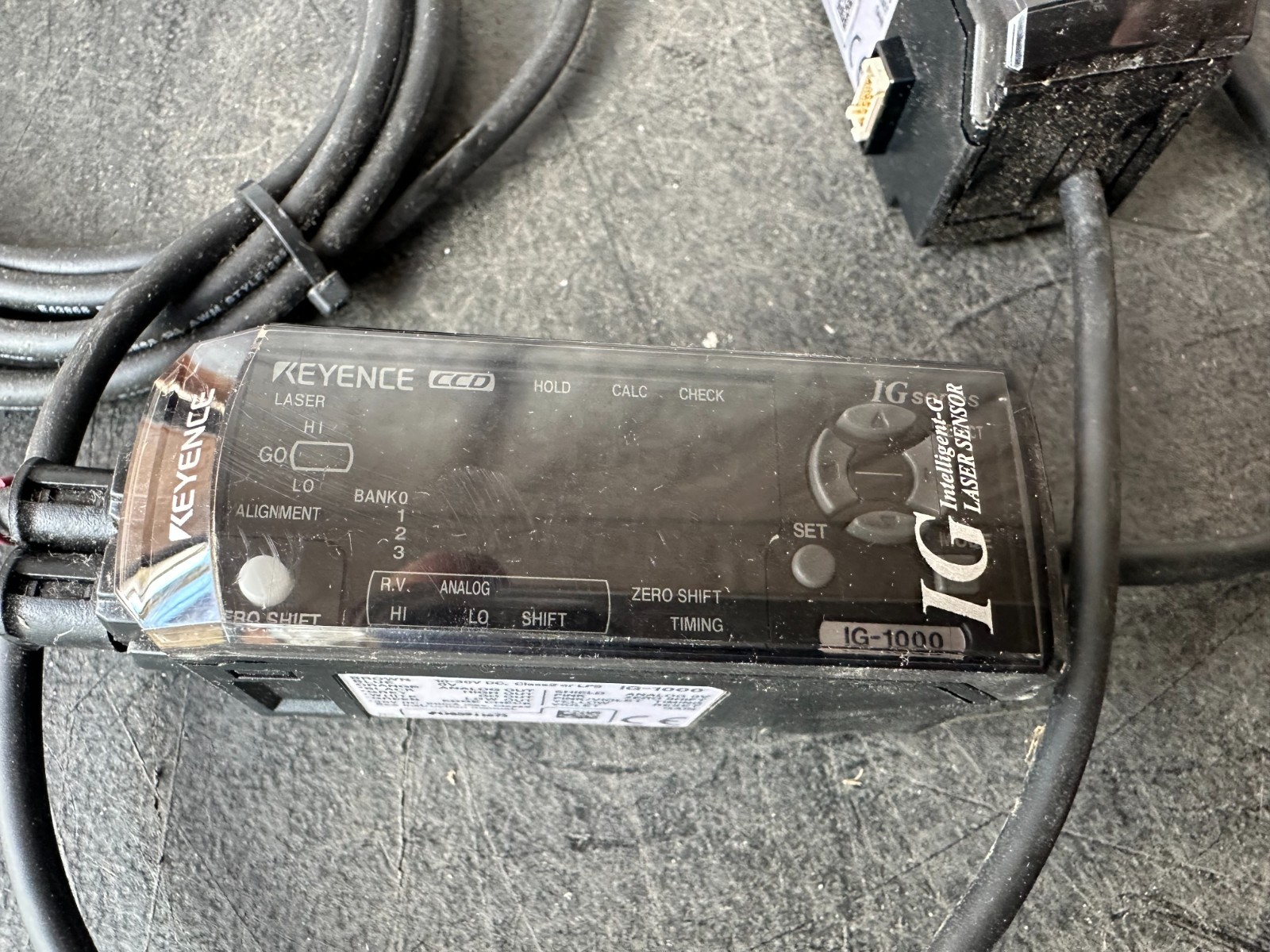 KEYENCE IG-1000 SENSOR And KEYENCE IG-1050