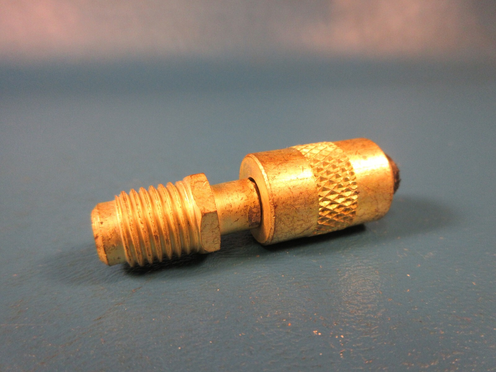 SUPCO SF2000, COUPLER, CORE DEPRESSOR CONNECTING PART, 1/4″ MALE FLARE X 1/4″