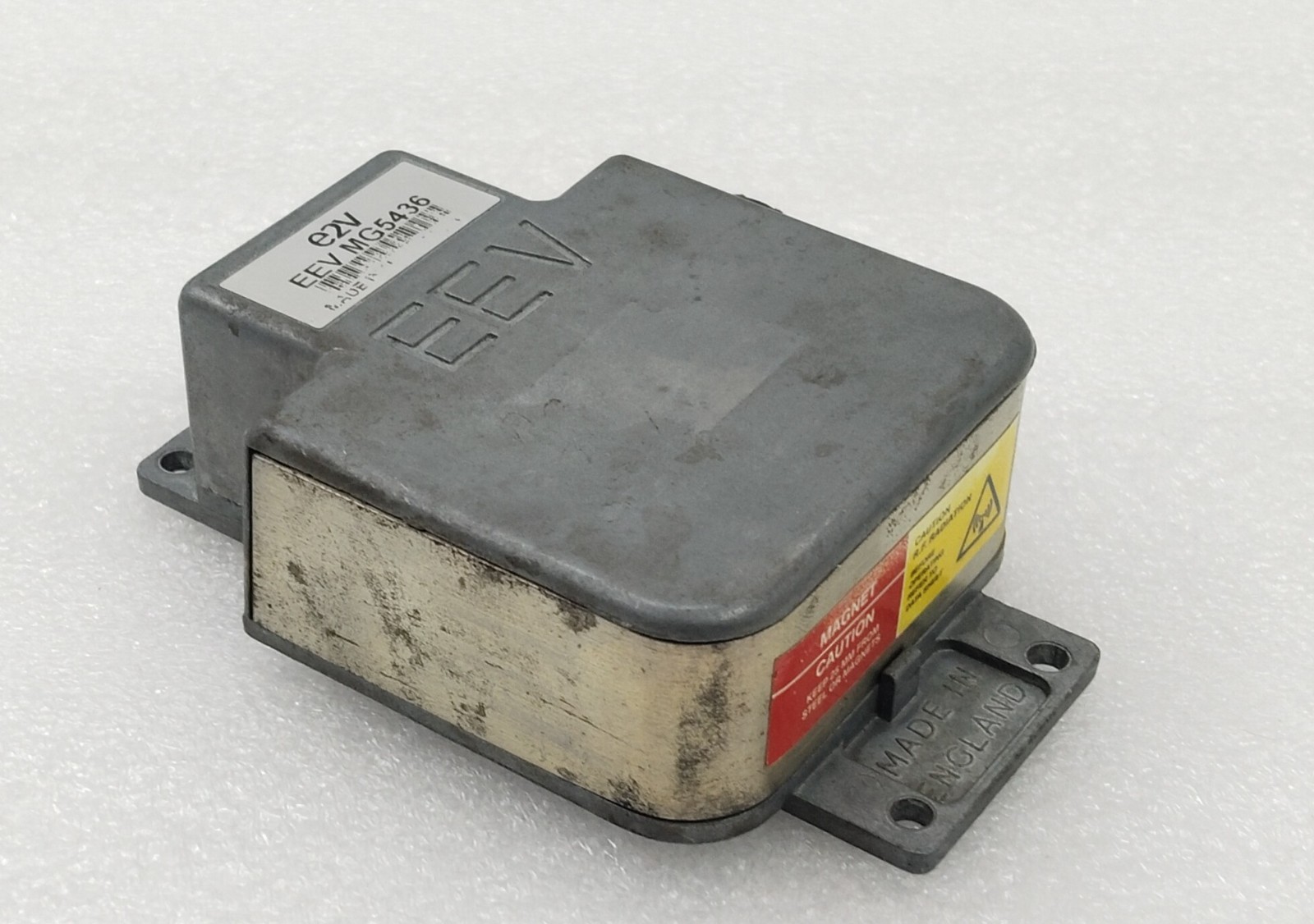 E2V Technologies EEV MG5436 Magnetron / E2V EEV MG5436 Magnet / Made in England