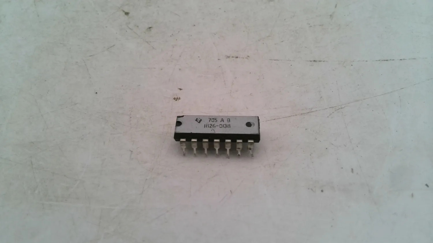 TEXAS INSTRUMENTS 1826-0138 TTL LOGIC IC DIP PACKAGE