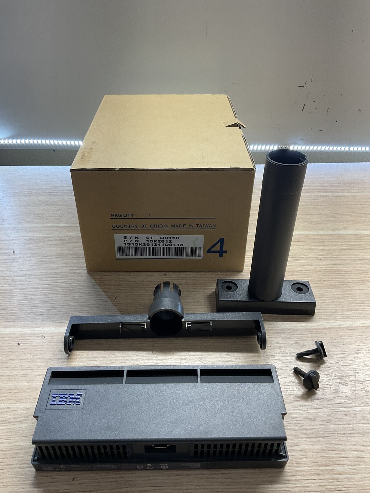 IBM SUREPOS 500 POLE DISPLAY Customer 15K2012/ JUA23