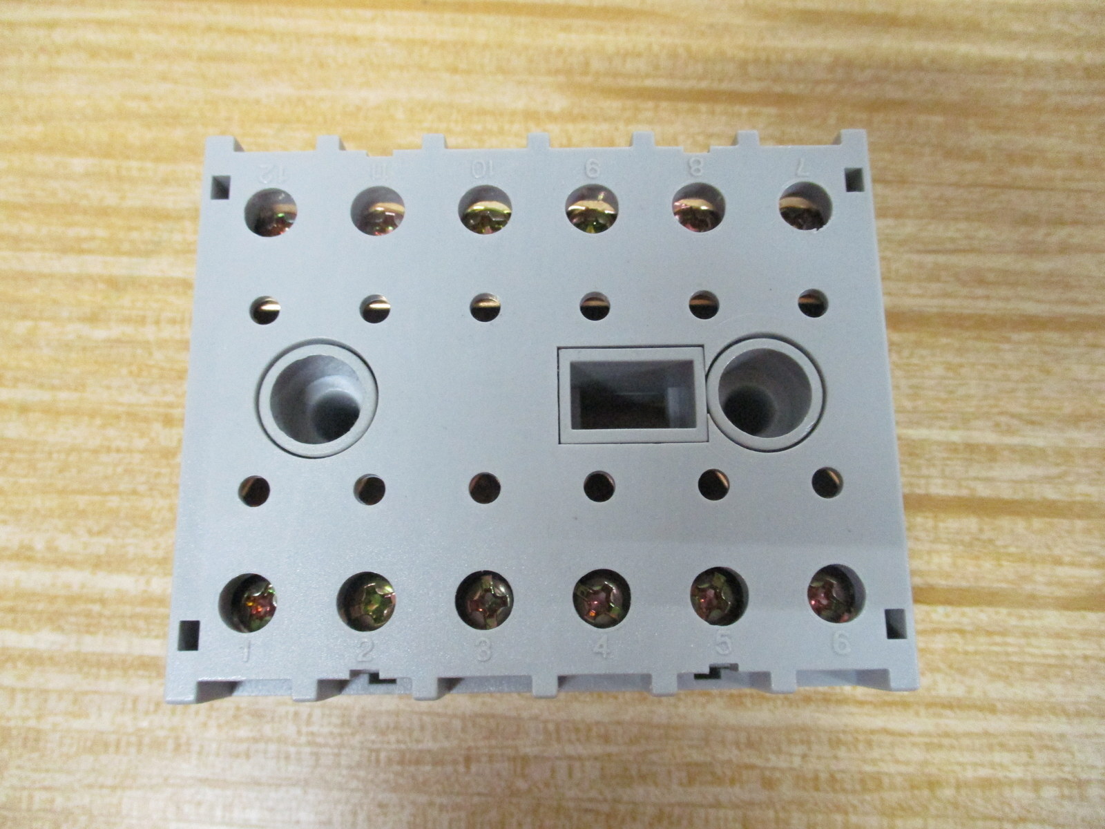 Magnecraft 27390D Struthers-Dunn Relay Socket