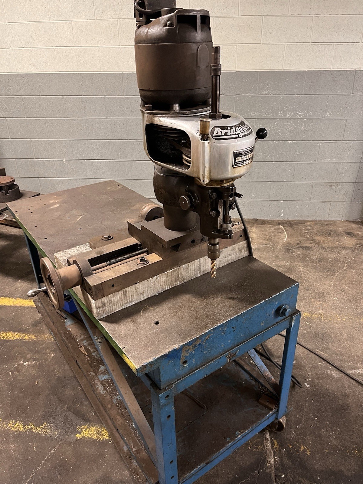Bridgeport M-Head Milling Machine on Custom Precision Cast Iron Table 60″ x 27″