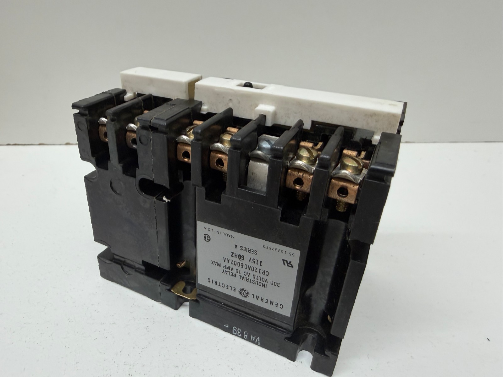 NEW IN BOX! GE GENERAL ELECTRIC 300V 10A INDUSTRIAL RELAY CR120A06002AA