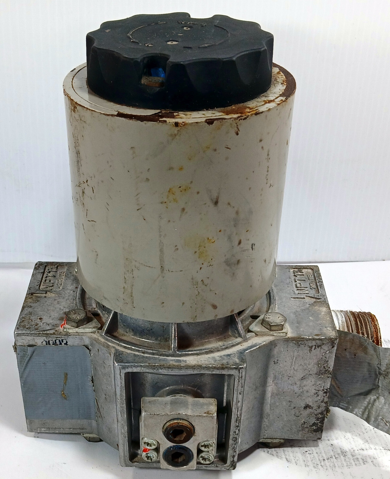 1 USED KARL DUNGS 216967 MAG TYPE 300 NATURAL PROPANE GAS VALVE ***MAKE OFFER***