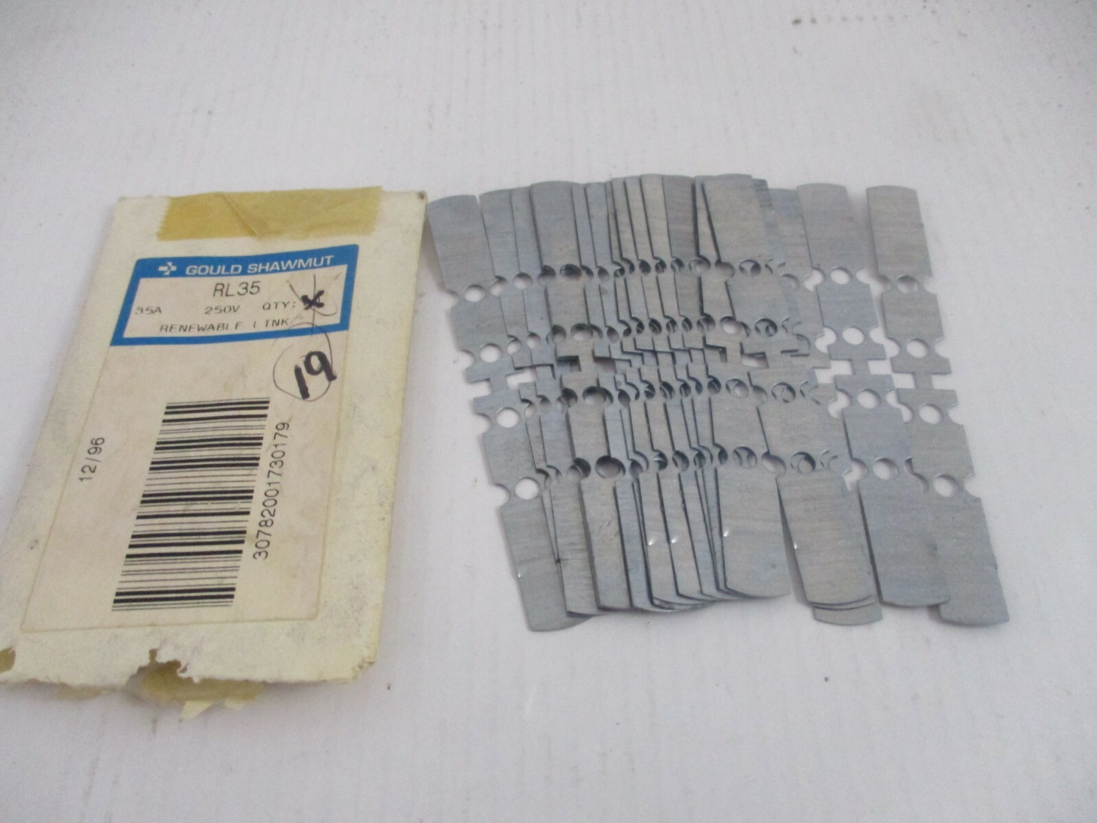 GOULD SHAWMUT FUSE LINK RL35 35 AMPS/250 VOLTS *QTY 19* NEW/OLD SURPLUS