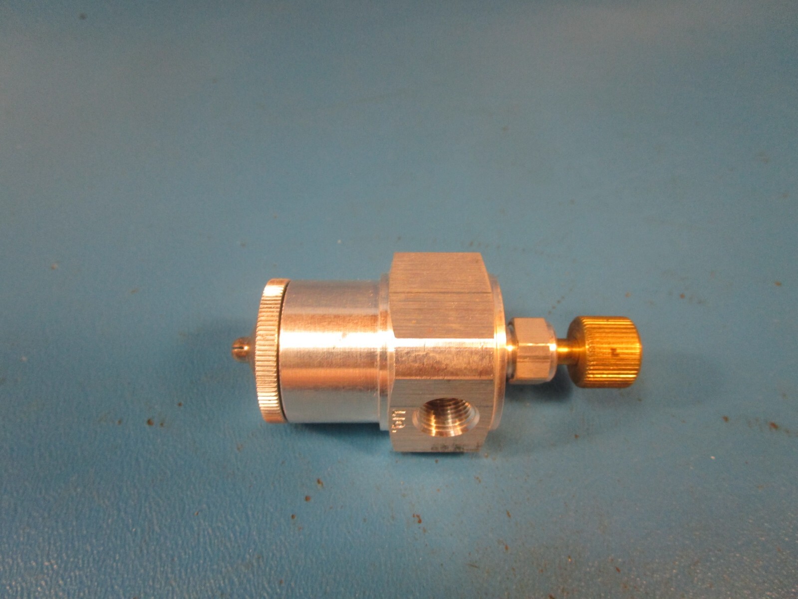 LDI SV101, Multi-Point Spray Valve, Air-Operated, Flat Pattern Flow, Aluminum