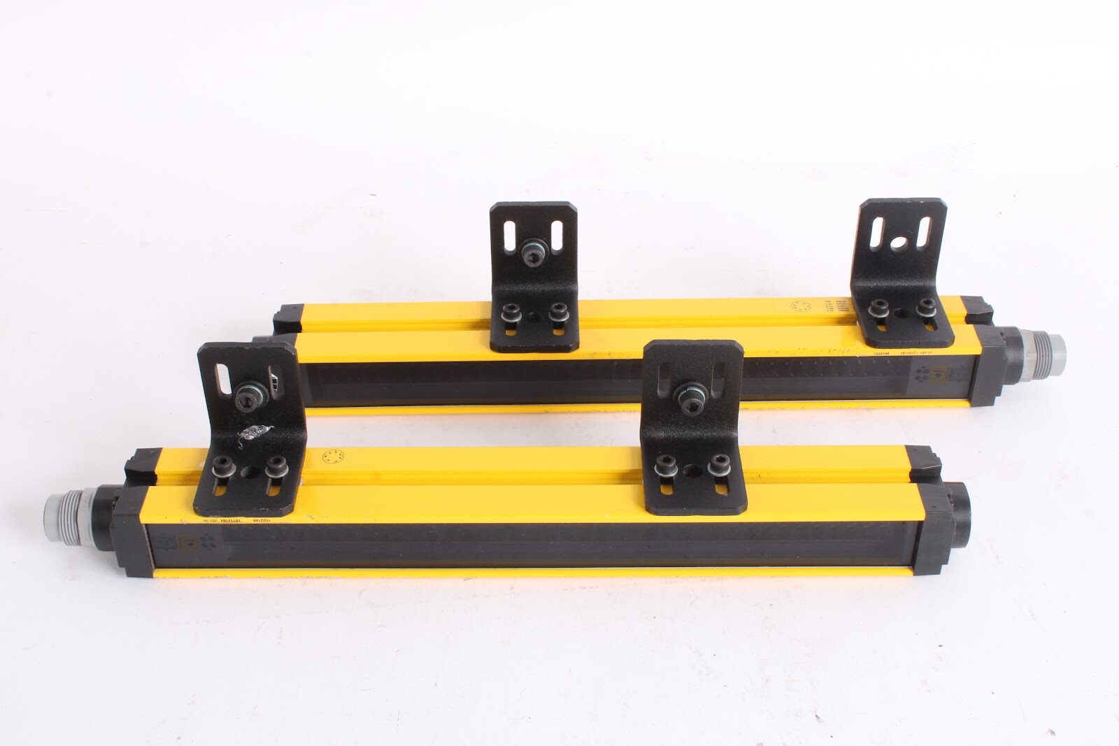 Sick C40E-0301AH030 and C40S-0301AA030 C4000 Basic Light Curtain with 2x Cables