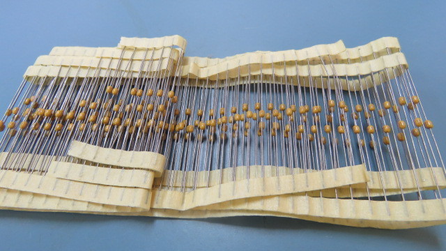 AVX SA101A201FAA Qty of 100 per Lot Multilayer ceramic Cap MLCC Leaded 100V 200