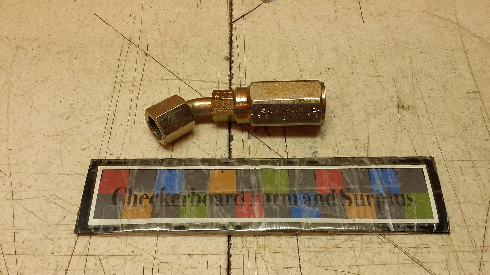 NOS Parker Swivel 45° Hose Fitting 23742-6-6 3/8″ Female 4730-01-114-1930