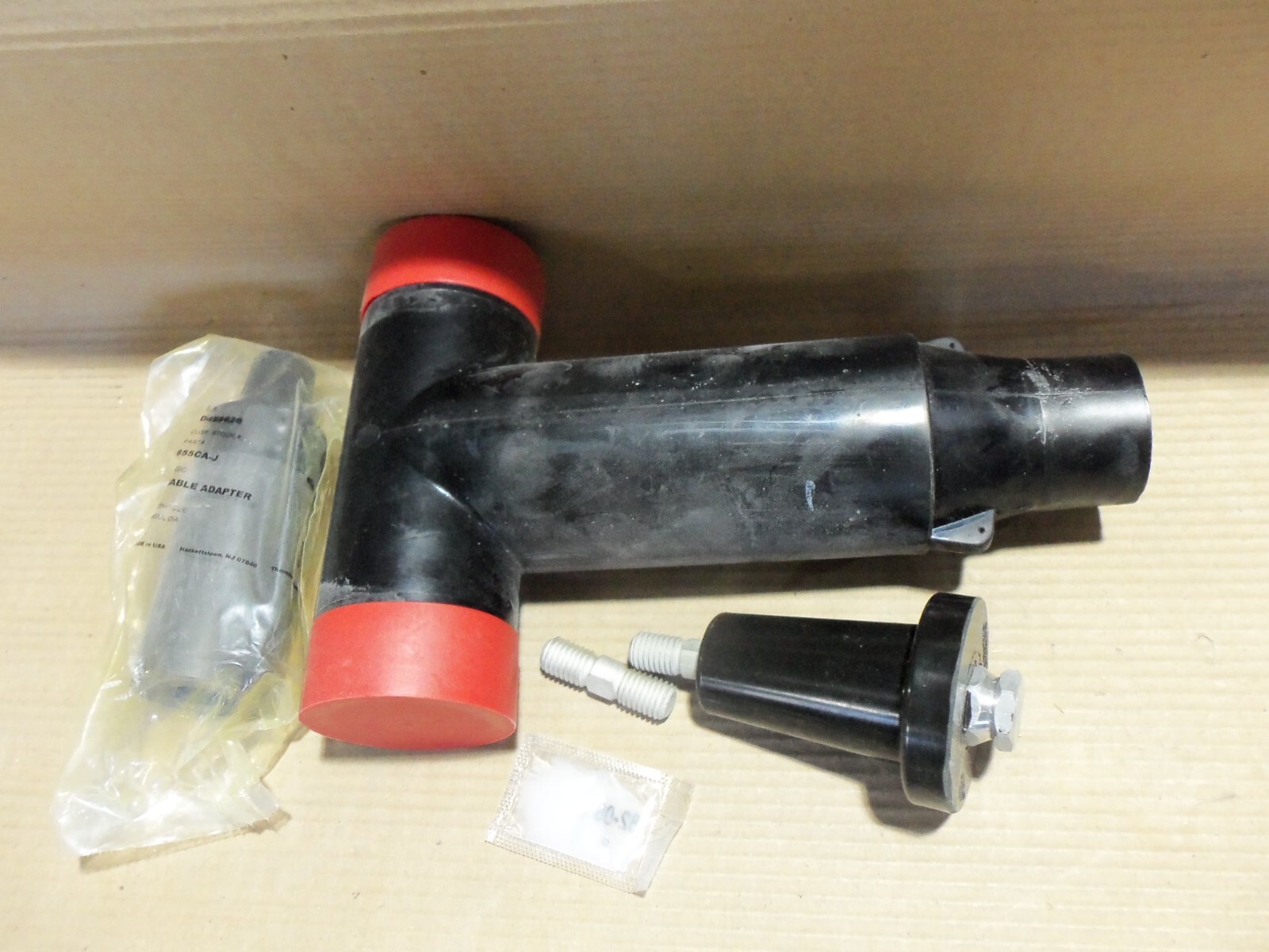 T&B EALSTIMOLD K655LRJ0330-SG3 ELBOW CONNECTOR MISSING RUBBER CAP