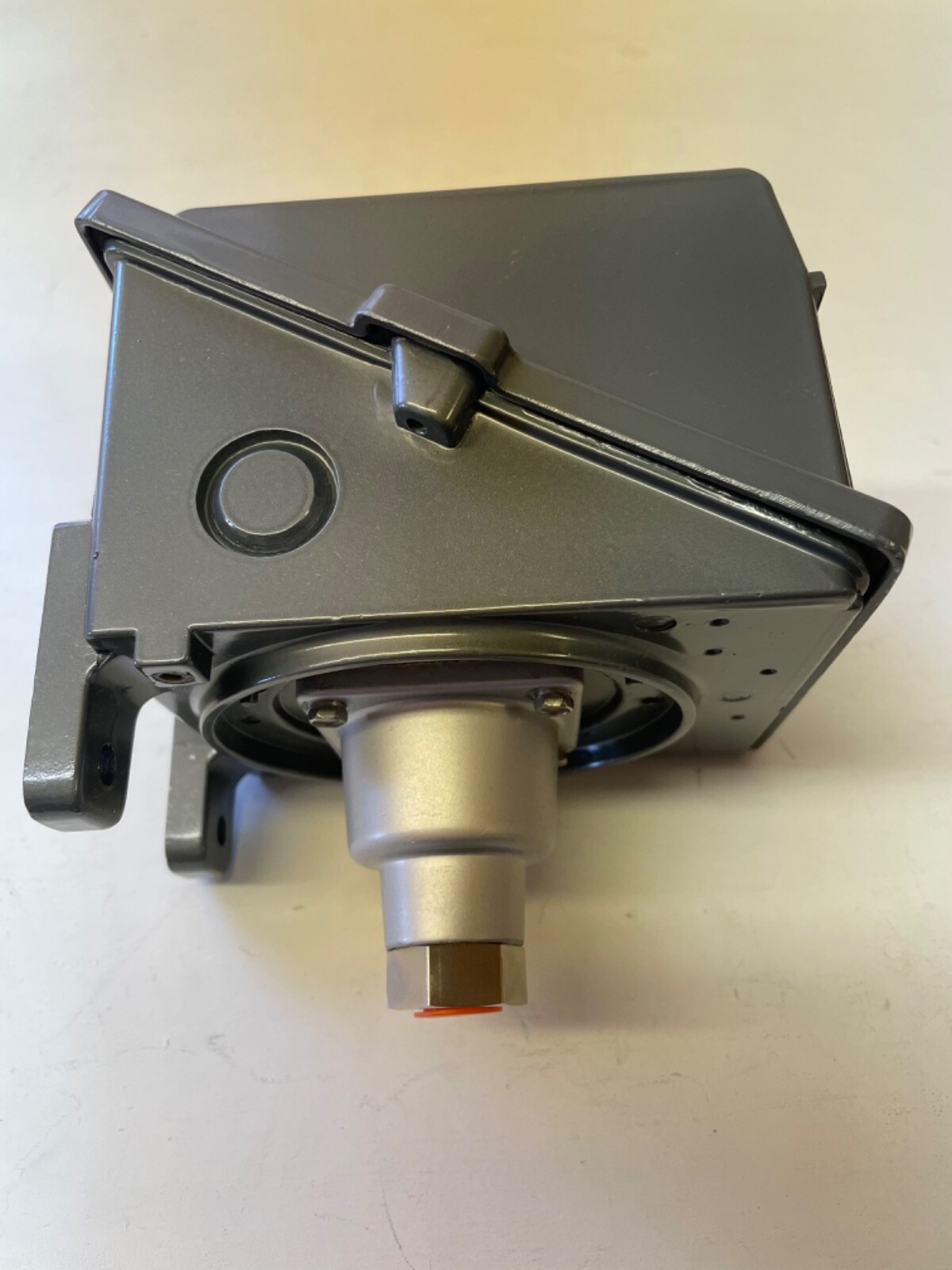 Ue United Electric H400-358 Pressure Control Switch 0-200psi 125/250 AC