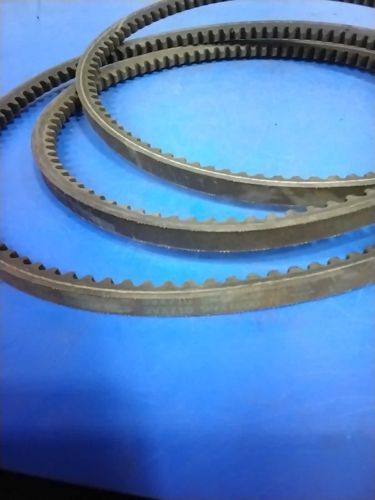 GATES 3VX710 Super HC V80 Cogged V-Belt 9NX1800