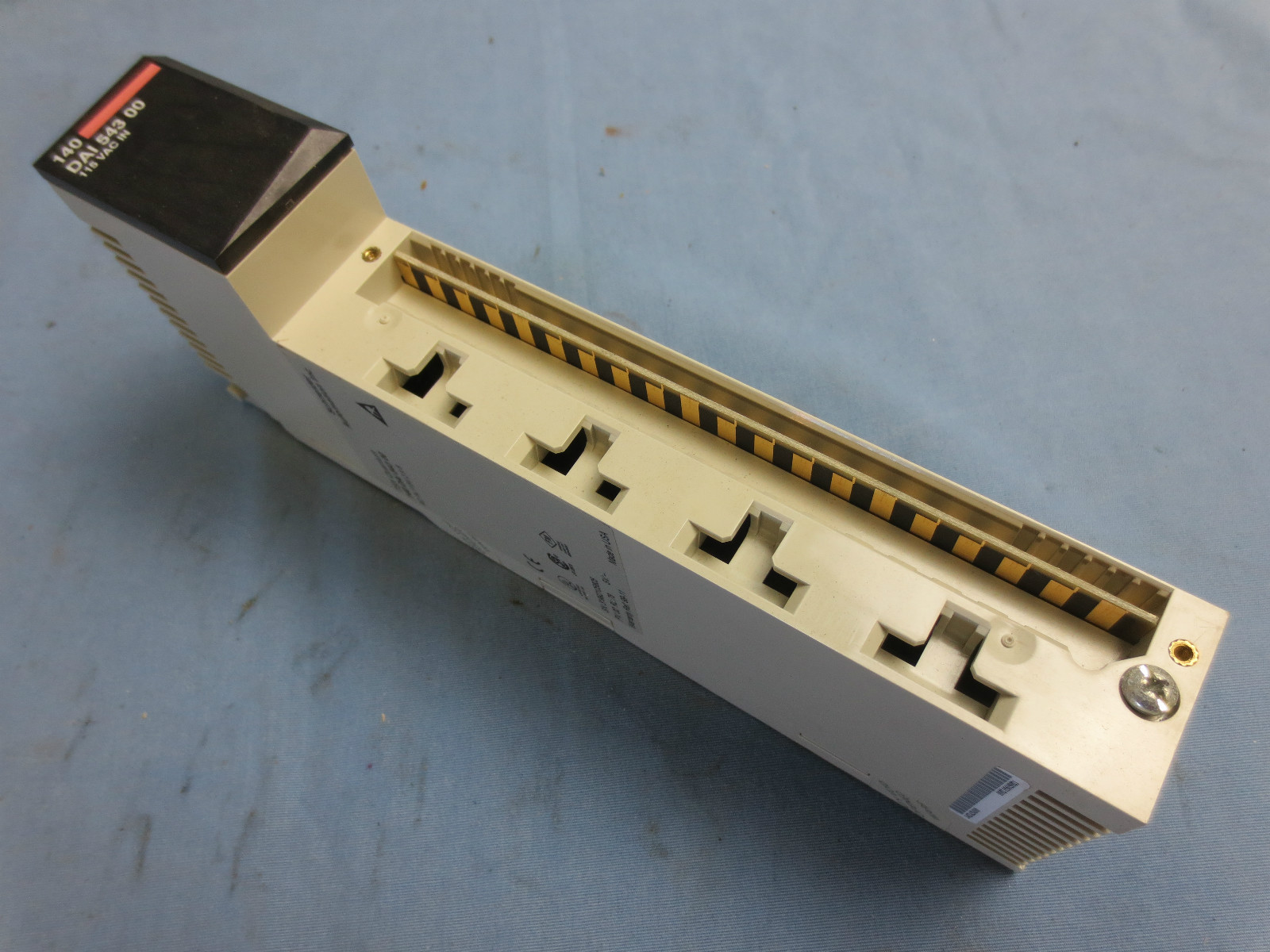 SCHNEIDER MODICON 140 DAI 543 00 – 115VAC INPUT MODULE – NO TERMINAL STRIP